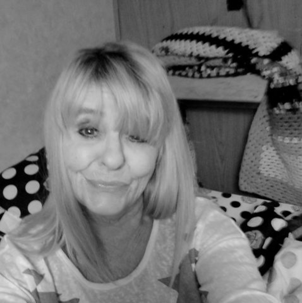 Meet your Posher, Pamela e.